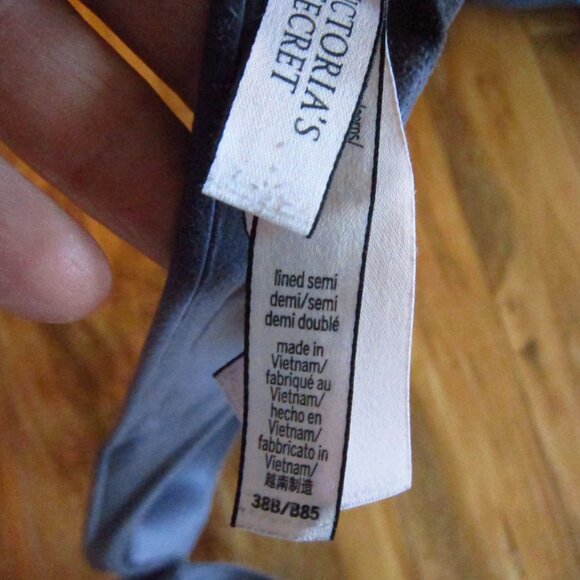 Victoria's Secret Blue Lined Semi Demi Bra size 38B - Picture 7 of 7